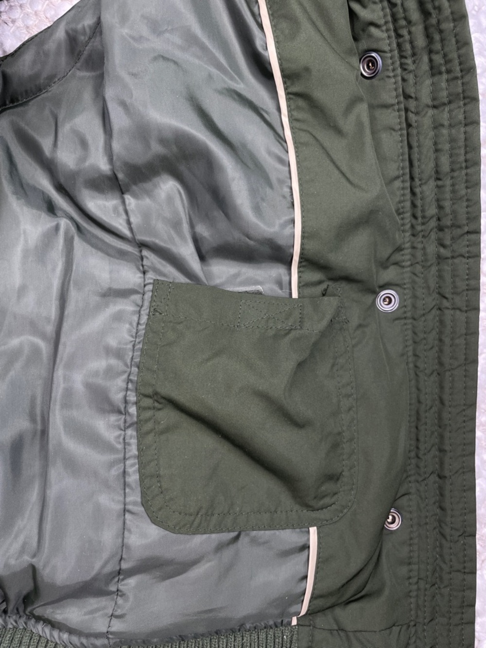 GAP Puffer Vest with Faux Fur Hood- Women’s Size XS - Picture 5 of 5